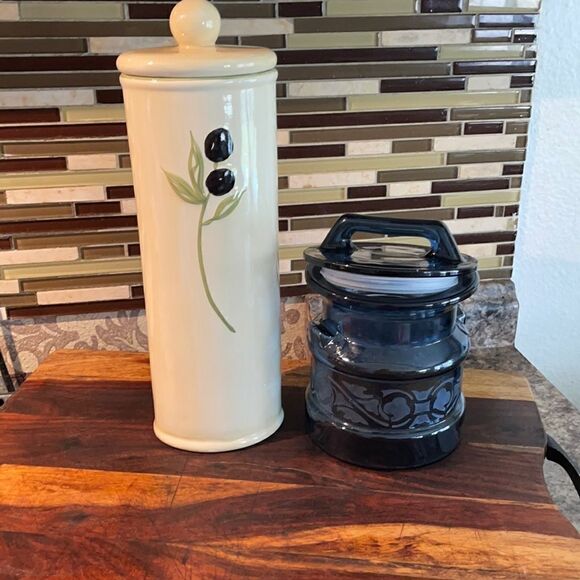 Jars.   - Picture 1 of 5